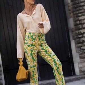 NWT Zara high-waisted, cropped flare pants Size small​